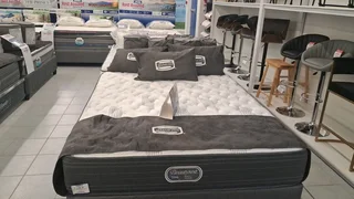 Simmons Bed - Simmons Select Meduim