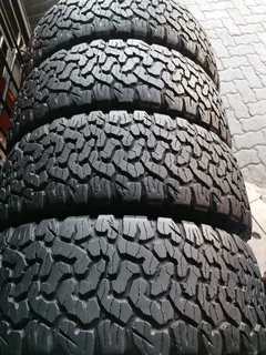 265/60/18 Bf Goodrich all terrain ko2