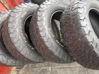 265/70/17  Bf Goodrich all terrain ko2