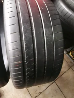 325 35 22 Michelin pilot sport4