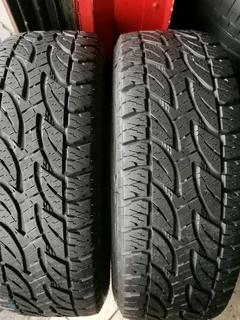 2x 265 65 17 Bridgestone Dueller AT