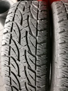 2x 265 65 17 Bridgestone Dueller AT