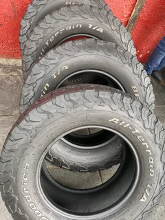 265/70/17 Bf Goodrich all terrain ko2