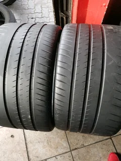 325.30.21 Michelin pilot cup2