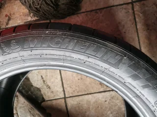 285/40/19 Michelin pilot super sport