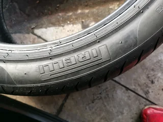 2x 295/35/21 Pirelli p zero