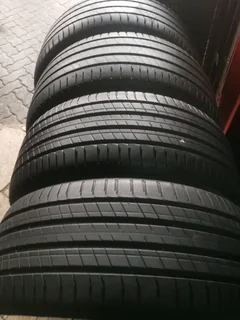 235.55.19 Michelin latitude sport3
