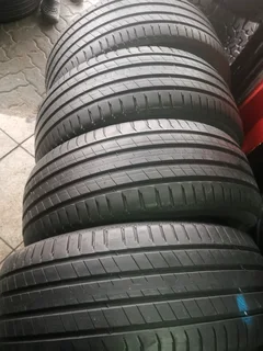 235/55/19 Michelin latitude Sport3