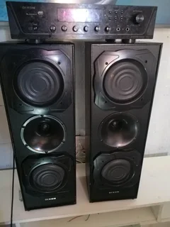 DixonH-208 8-inchSpeakers system and amplifier