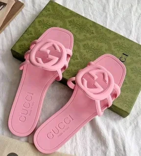 Gucci slide sandal