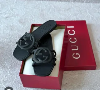 Gucci slide sandal
