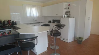 Large  2x Bedroom Flatlet