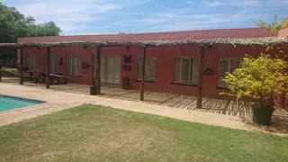 Large  2x Bedroom Flatlet