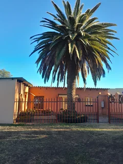 ⁷Large 1x Bedroom Flatlet