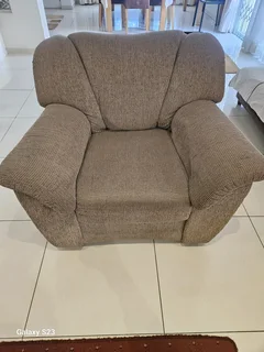 Lounge suite + coffee table