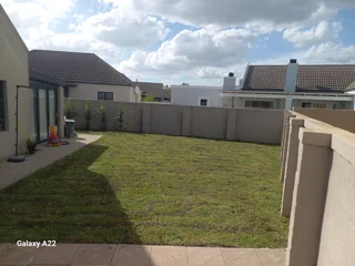 ROLL ON LAWN GRASS#BUFFALO#KIKUYU#LM BEREA#GULF GREEN#CYNODONE#ORGANIC COMPOST#SUPPLY AND INSTALL.