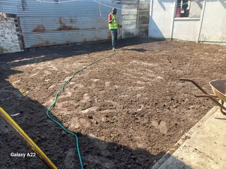 ROLL ON LAWN GRASS#BUFFALO#KIKUYU#LM BEREA#GULF GREEN#CYNODONE#ORGANIC COMPOST#SUPPLY AND INSTALL.