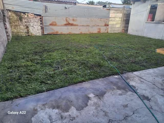 ROLL ON LAWN GRASS#BUFFALO#KIKUYU#LM BEREA#GULF GREEN#CYNODONE#ORGANIC COMPOST#SUPPLY AND INSTALL.