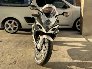 Suzuki Gsx-r K8 1000cc (with Modes)