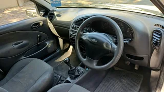 Ford Bantam 1.3i A/C P/S