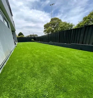GREEN TURF
