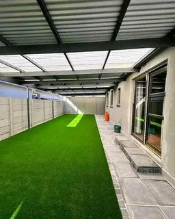 GREEN TURF