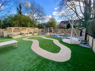 ASTRO TURF GRASS PAVEMENT