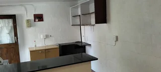 Flatlet to rent in Strandfontein
