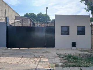 Now leasing newly built bachelor units (Karl Street Jeppestown)