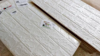 Large vinyl tiles self-adhesive peel and stick