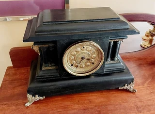 Antique vintage mechanical mantle mantel clock Welsch Black Forest