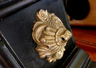 Antique vintage mechanical mantle mantel clock Welsch Black Forest