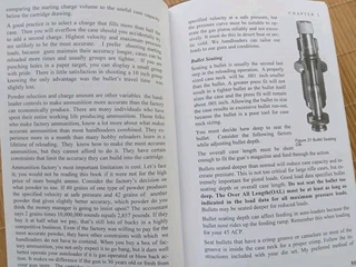 Modern Reloading book 700 pages like new