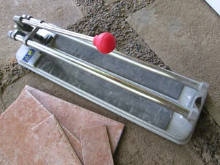 Tile cutter