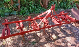 Harry Ferguson 7 tine tooth plough cultivator ripper tiller tillage vintage antique implement ploeg