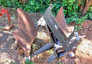Vintage antique Ferguson 2 furrow shear plough farm implement tiller ripper tillage ploeg
