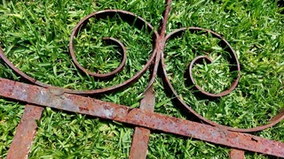 Rustic rustica rusted metal gate decor
