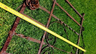 Rustic rustica rusted metal gate decor