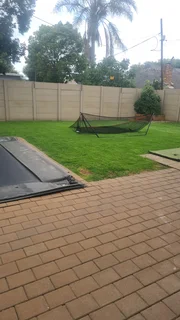 Am looking job&#39;s as garden boy part time my name is Moses