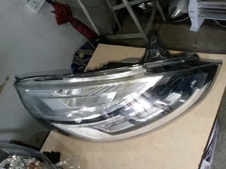 Renault Clio 4 LED Right Side Headlight For Sale 0718191733 WhatsApp Kato Auto Spare