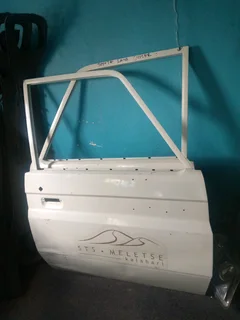 Toyota Land Cruiser Pasagers Side Door Single CAB For Sale 0718191733 WhatsAp Kato Auto Spare