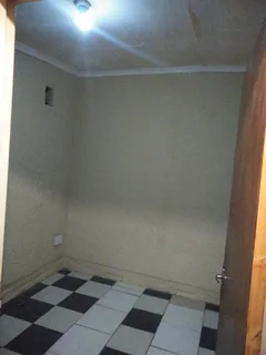 Room to rent in Lombardy East