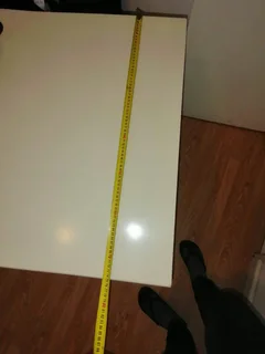 Desk - Ad posted by Taryn-lee Coraizin