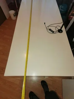 Desk - Ad posted by Taryn-lee Coraizin