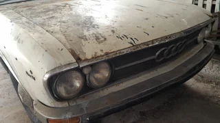 Audi 100GL/1.9L/4 speed manual/1976 model standard R80 000neg