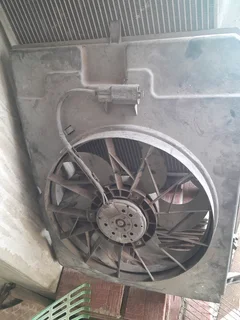 Mercedes W202 Radiator fan R700neg