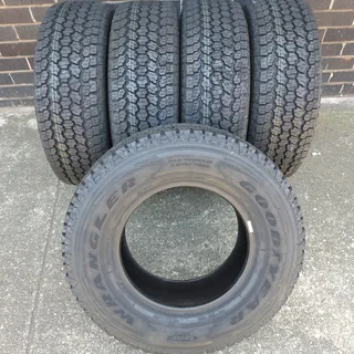 255/70/16 "goodyear Wrangler"
