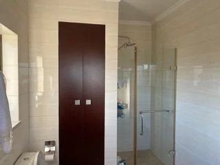 URGENT: Stunning Fairly Spacious 2 Bed 2 Bath Available Immediately.