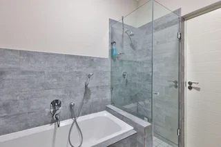 URGENT: Stunning Brand New Modern Garden 2 Bed 2 Bath Apartment Available Immediately In Kelvin