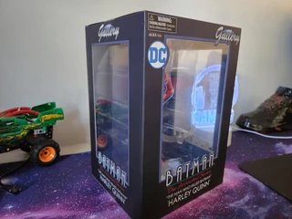 Diamond Select Toys DC Gallery THE MAN WHO KILLED BATMAN Harley Quinn PVC Statue (Brand New Sealed)